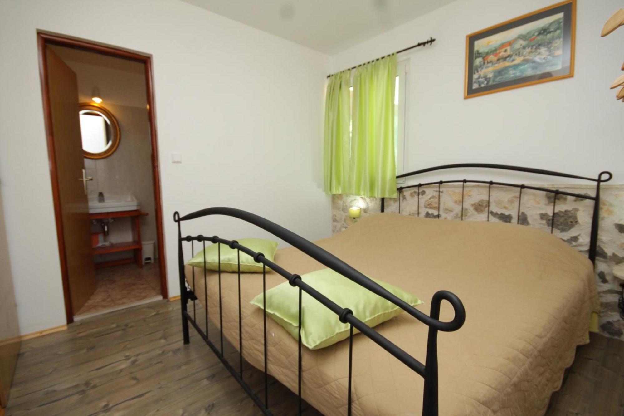 Seaside Secluded Apartments Cove Karkavac - Scedro, Hvar - 8801 Jelsa  Room photo